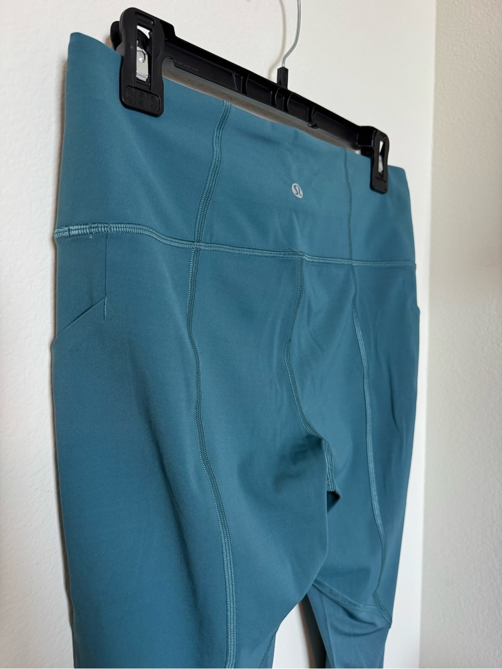 Lululemon pace rival high rise crop 22” - Picture 3 of 6